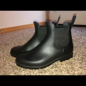 Black Rubber Boots